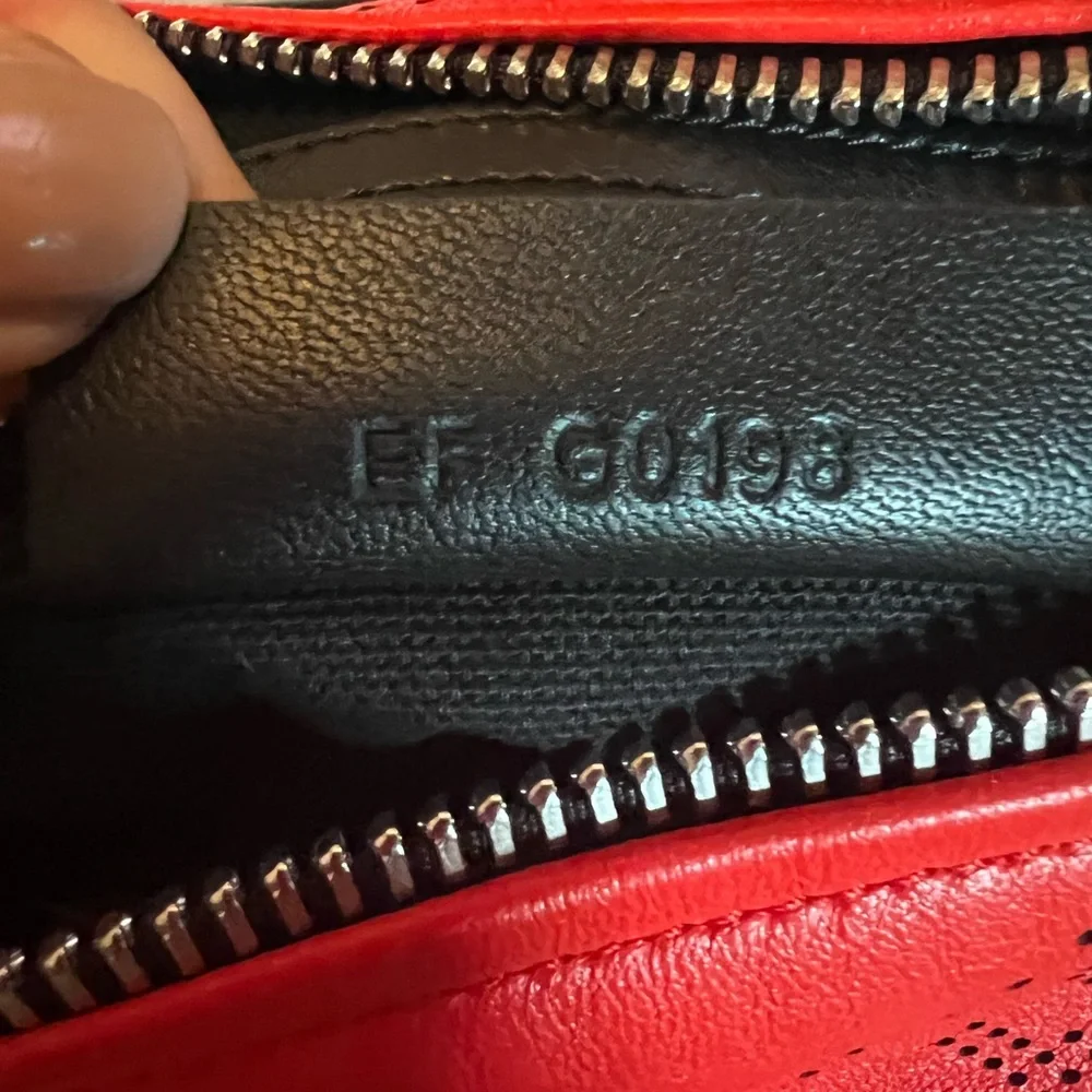 New Givenchy small pandora with perforated details and black handles. Authentic - Picture 7 of 11